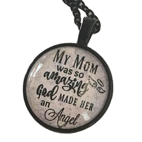 (i1) Amazing Mom Necklace - Picture 2 of 5